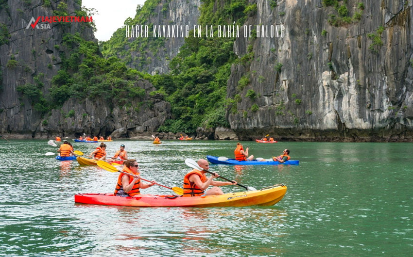 Hacer Kayaking en la bahía de Halong 